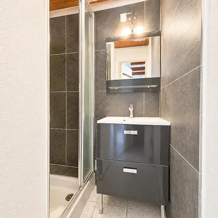 Maisonnette Avec Piscine Pour 4 Personnes * Portiragnes