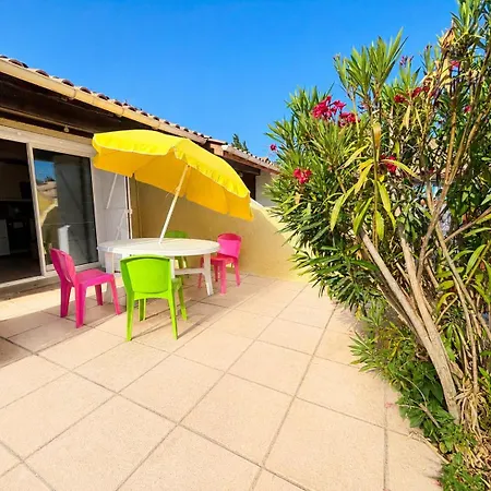Maisonnette Avec Piscine Pour 4 Personnes *