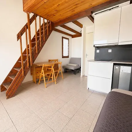 Daire Maisonnette Avec Piscine Pour 4 Personnes *